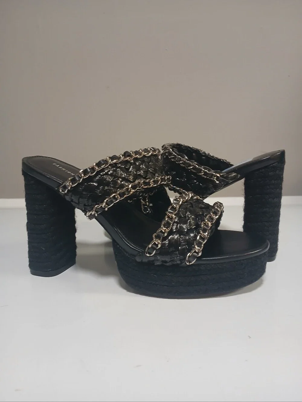 Black & Silver Chain Detail Platform Heels 10W NWOT
